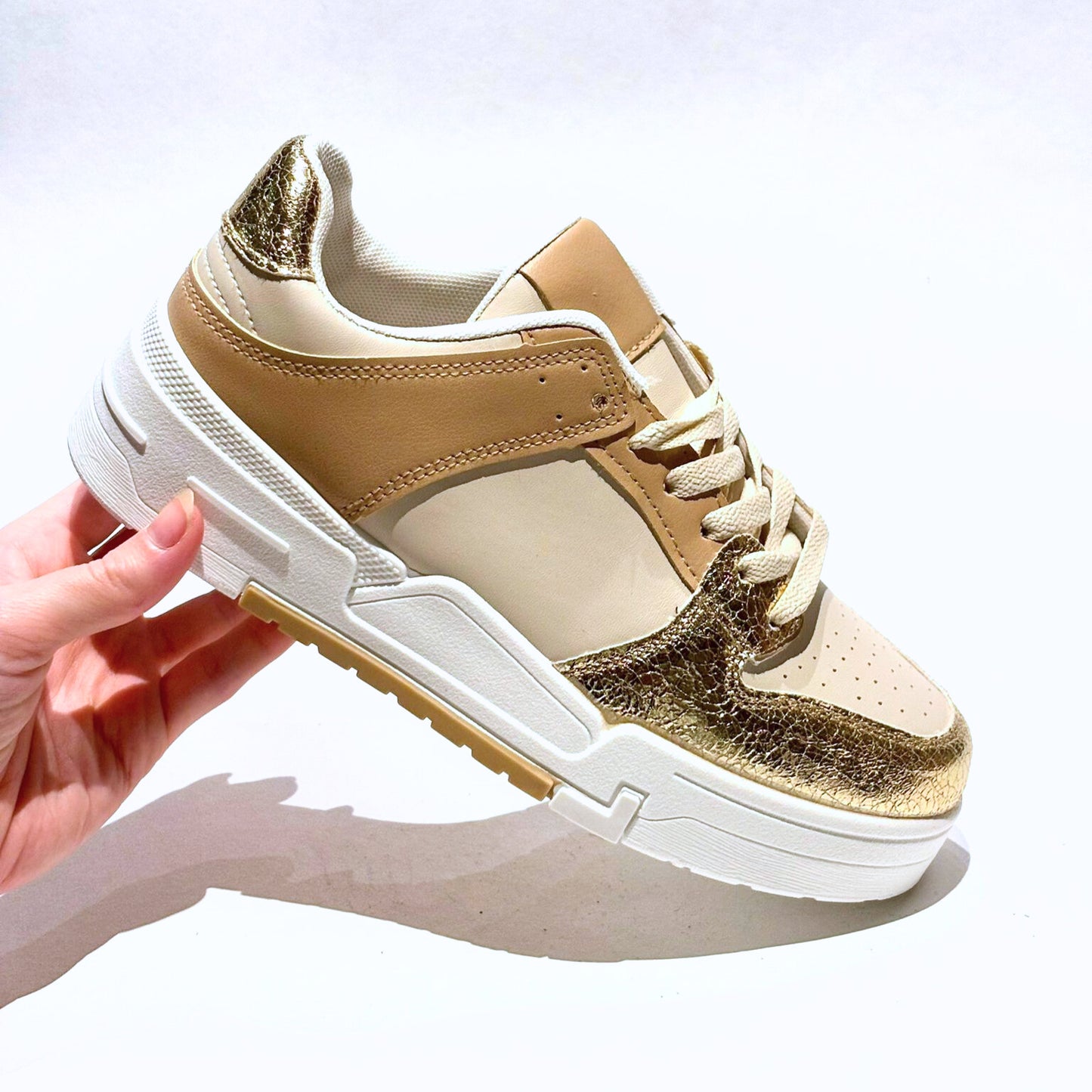 Sneaker Goldie