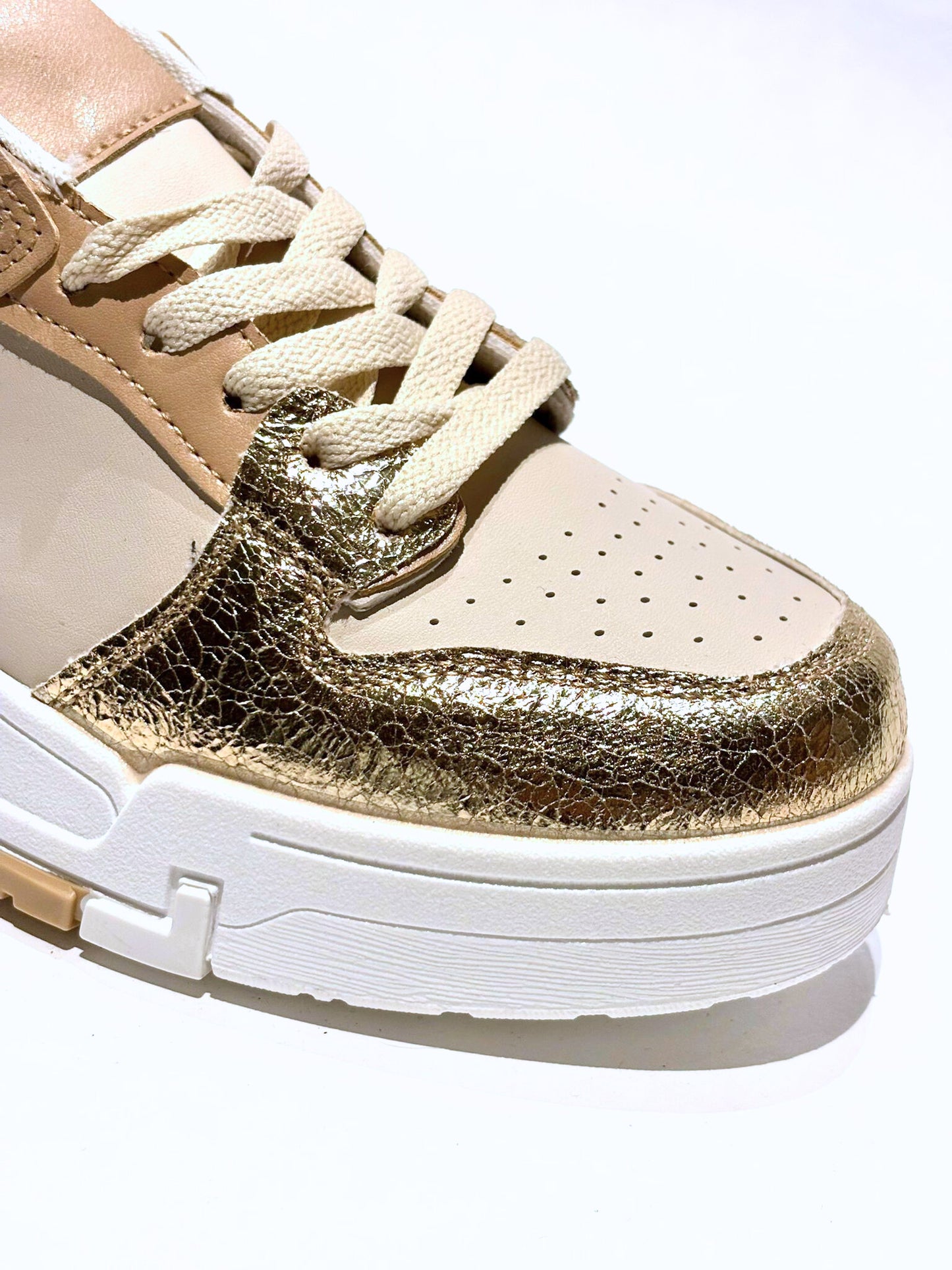 Sneaker Goldie